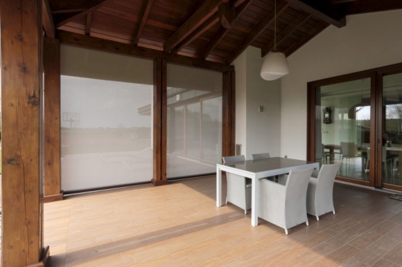 Fale upałów i burz w Polsce. Jakie rolety ochronią przed niekorzystnymi warunkam